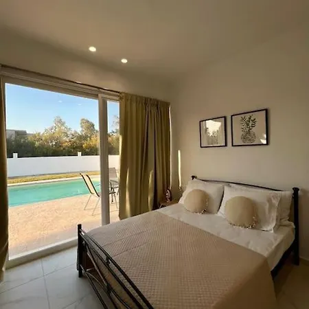 Villa Marinos *