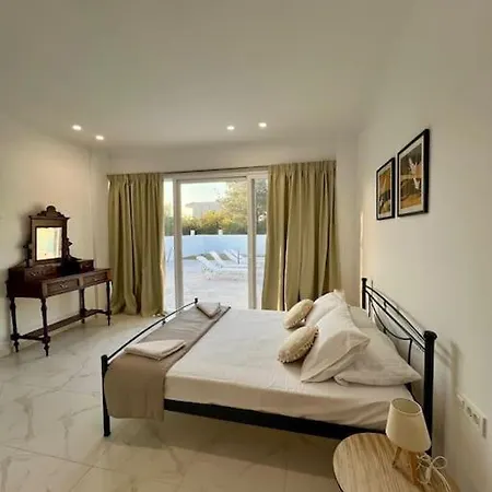 Marinos Villa *